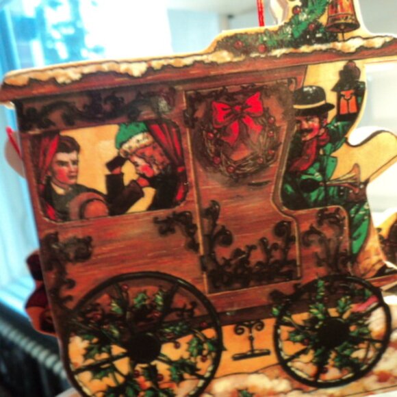 vintage Christmas wooden pull string ornament - Picture 2 of 4